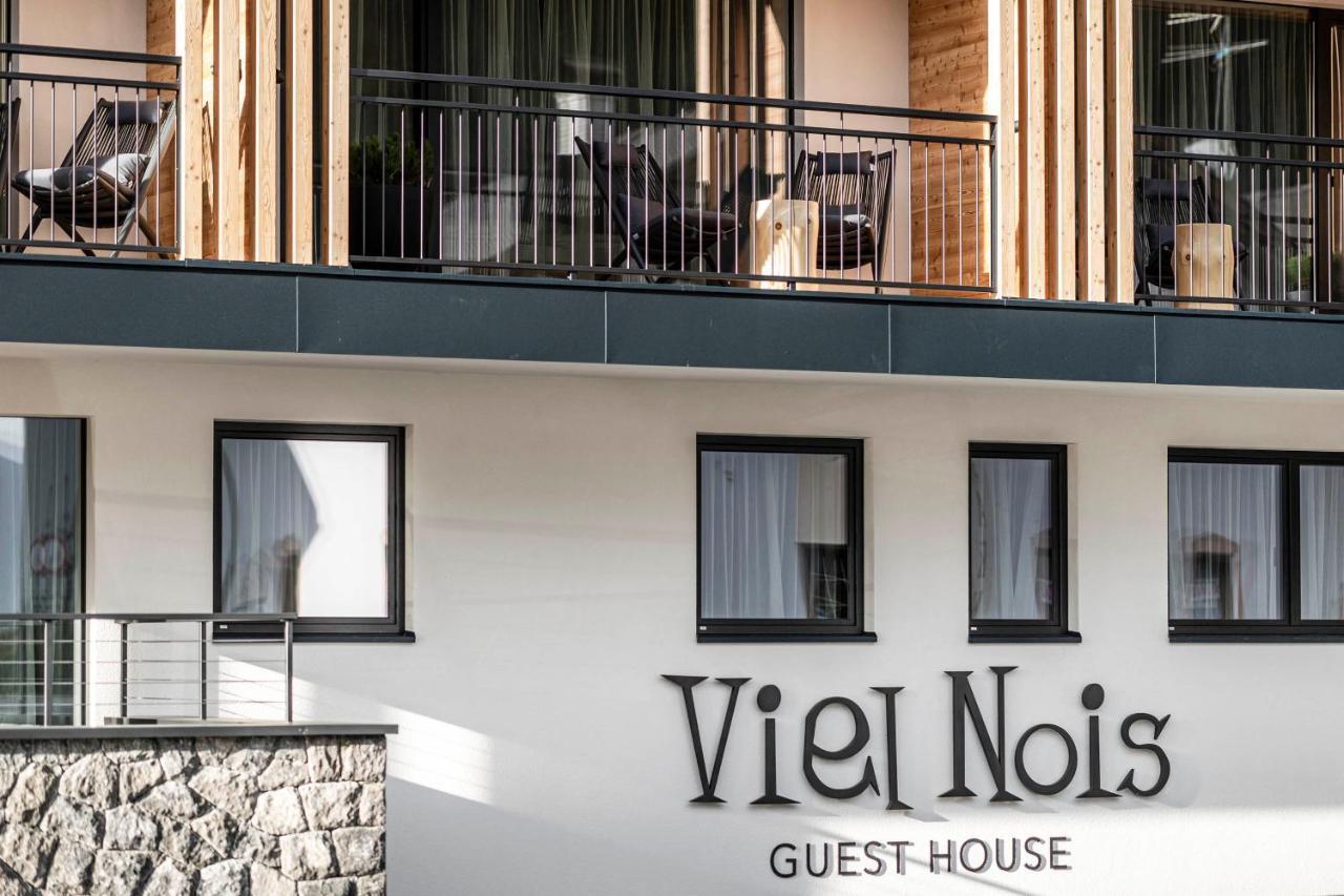 Viel Nois Guest House Фунес Екстер'єр фото