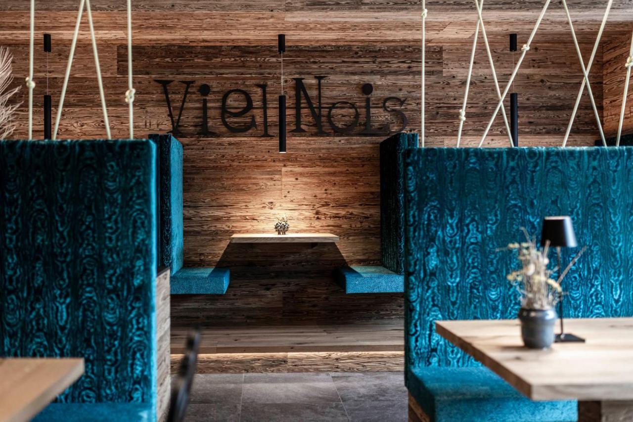 Viel Nois Guest House Фунес Екстер'єр фото
