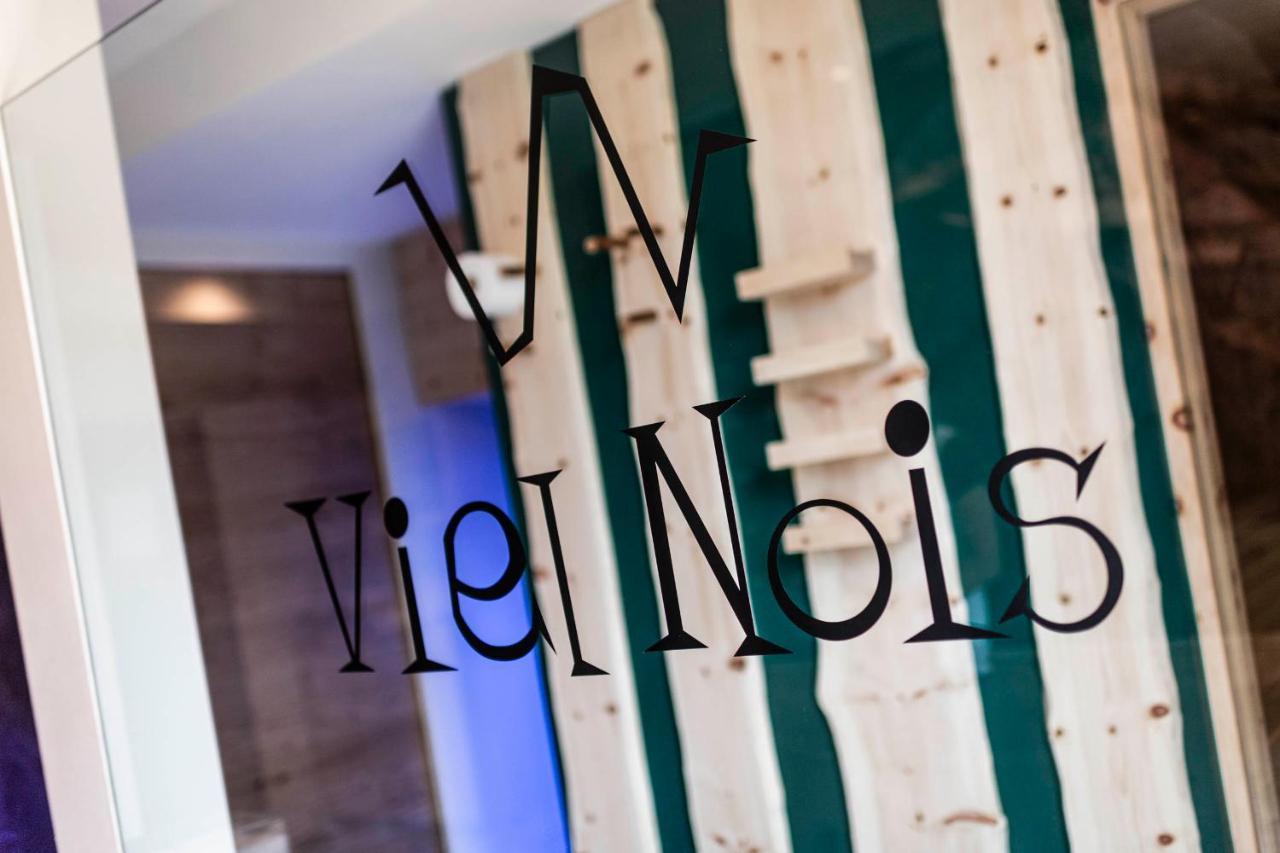 Viel Nois Guest House Фунес Екстер'єр фото