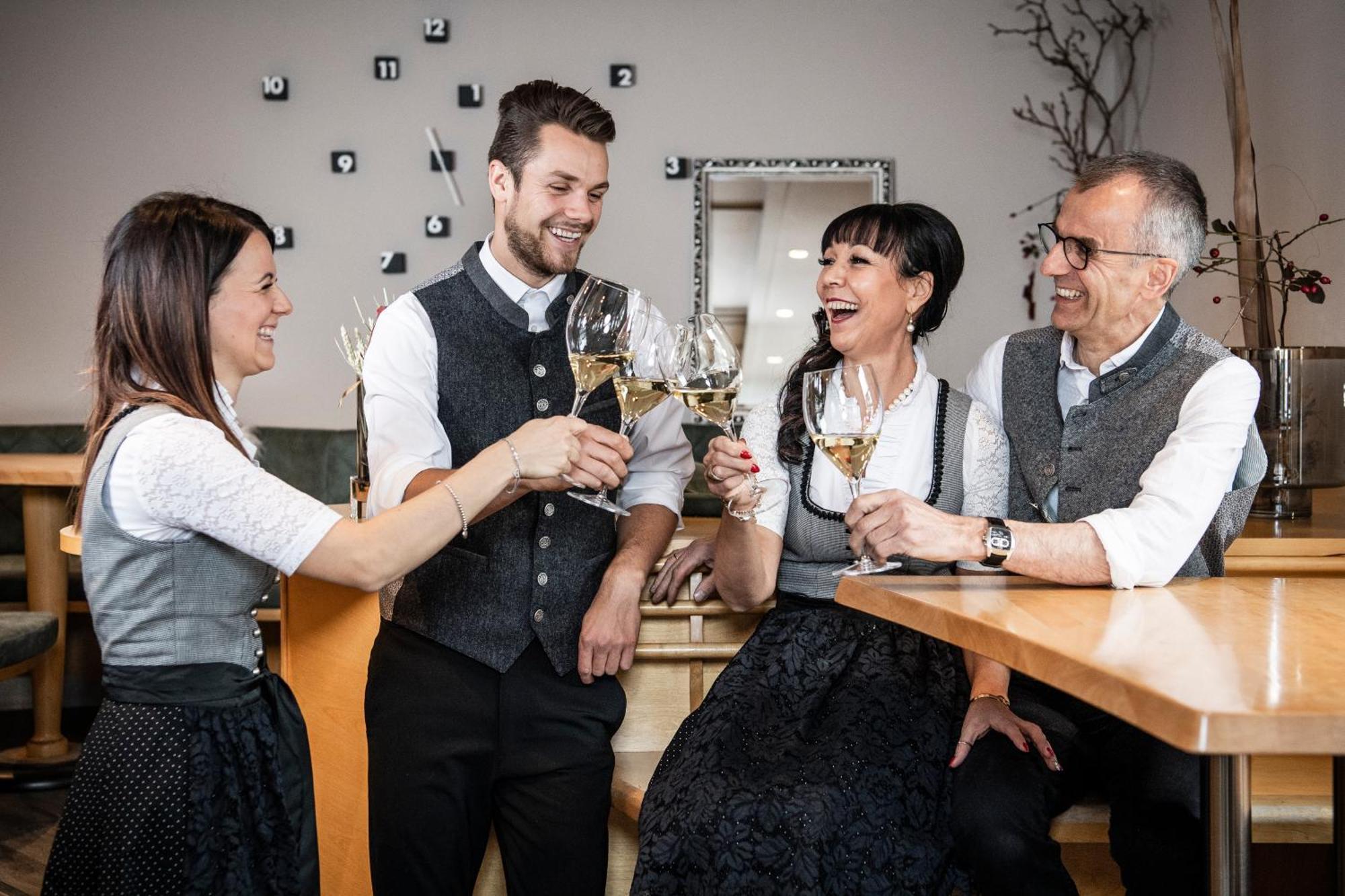 Viel Nois Guest House Фунес Екстер'єр фото